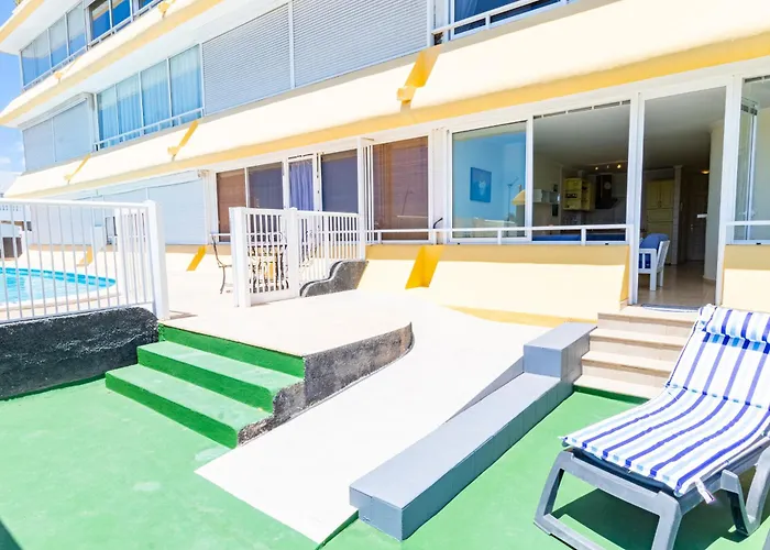 Bright 2 Bedroom By Dream Homes Tenerife アパート