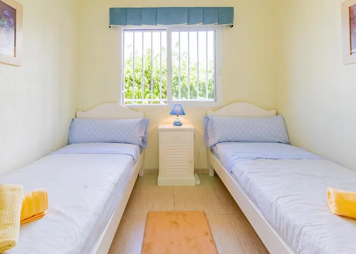 Bright 2 Bedroom By Dream Homes Tenerife Puerto de Santiago (Tenerife)
