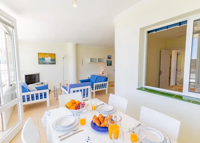 Bright 2 Bedroom By Dream Homes Tenerife * Puerto de Santiago (Tenerife)